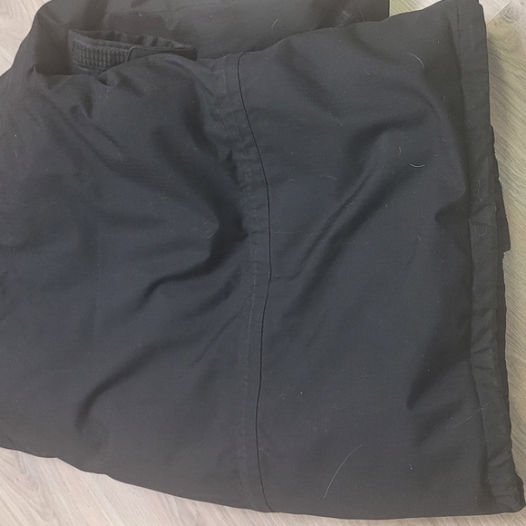 The North Face Kids Black Jacket - Picture 5 of 8